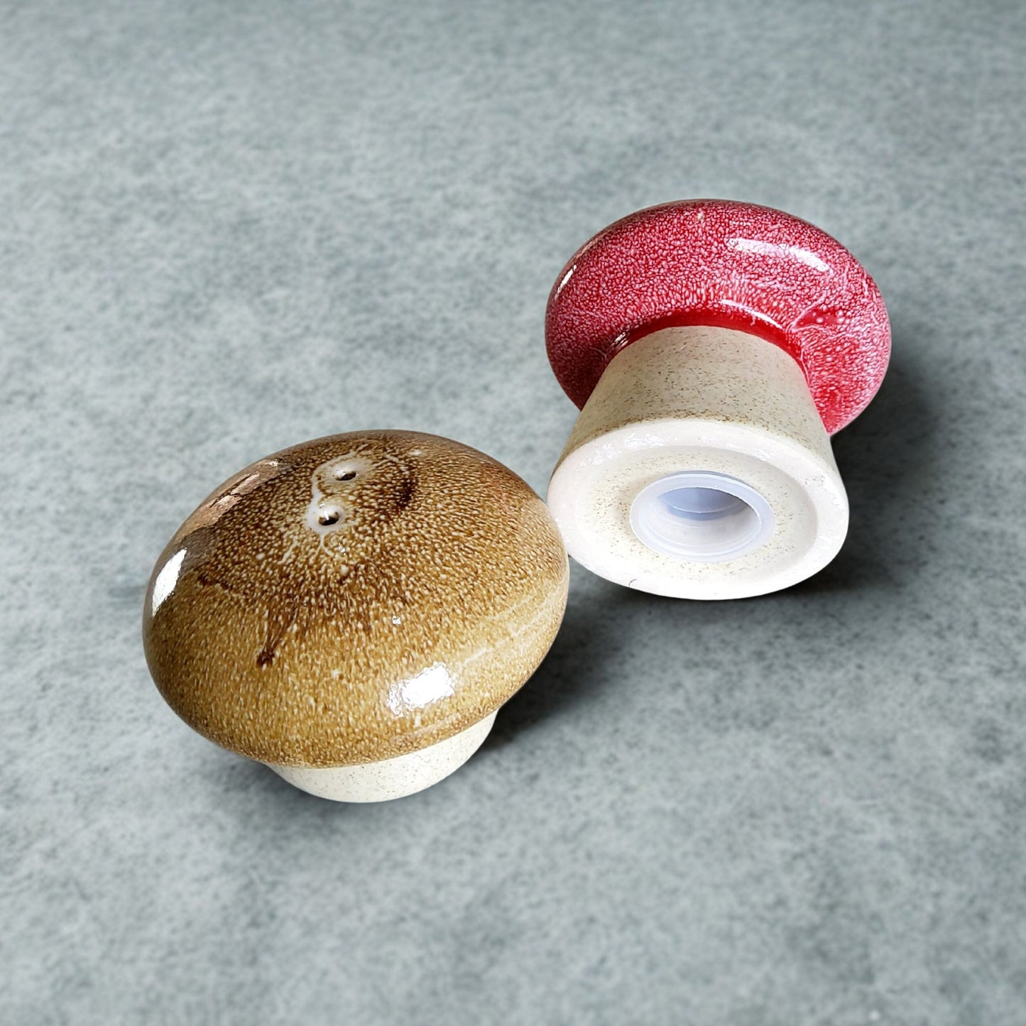 Ceramic Mushroom Salt & Pepper Shaker Set - Vinna Home & Kitchen