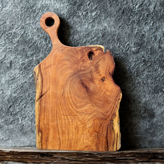Rustic Handcrafted Wooden Cutting & Serving Board - Vinna Home & Kitchen